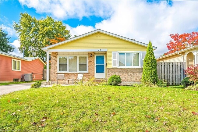 Building Photo - 67 Karen Walk