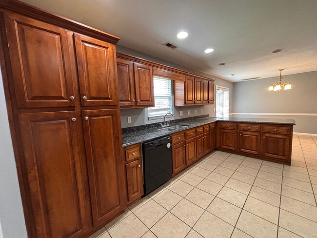 Photo - 5 Bedrooms- 3 Bathroom- House in West Rome!