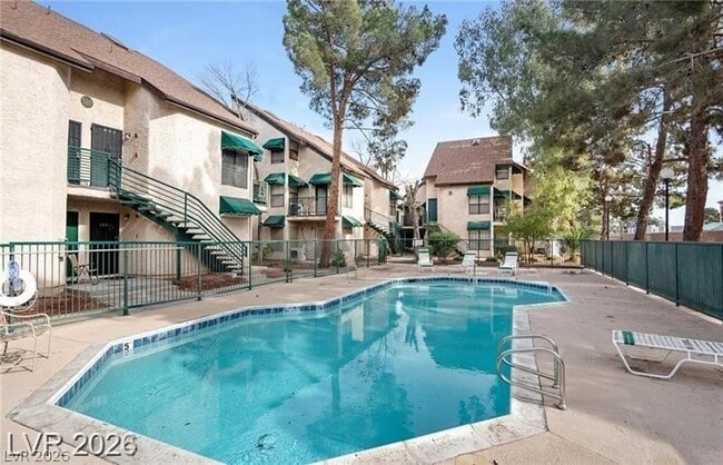 Photo - 480 Elm Dr Unit 206
