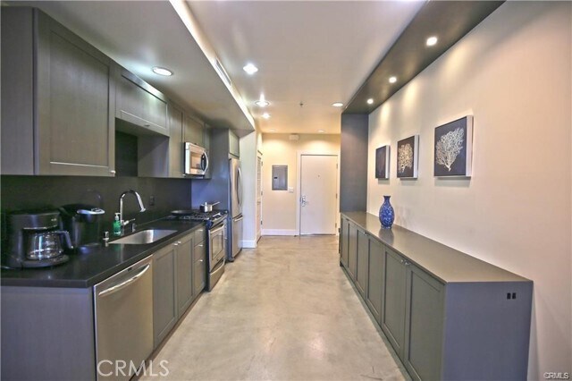 Photo - 133 S Los Robles Ave Unidad 405