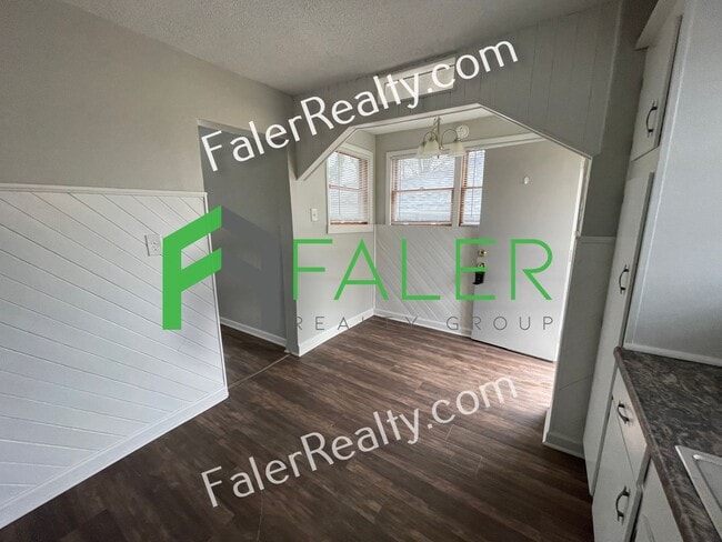 Photo - Darling Belmont Bungalow