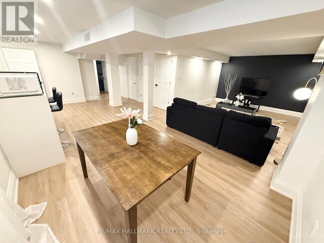 Photo - 7 Charing Crescent