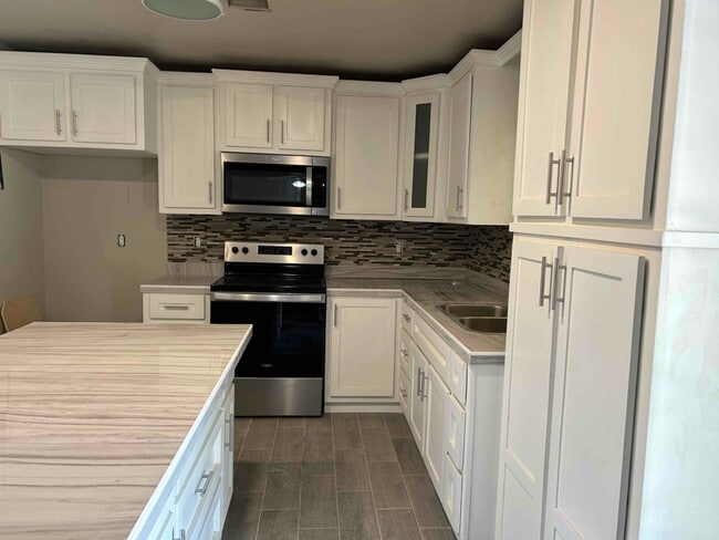 Photo - 4649 W 19th St