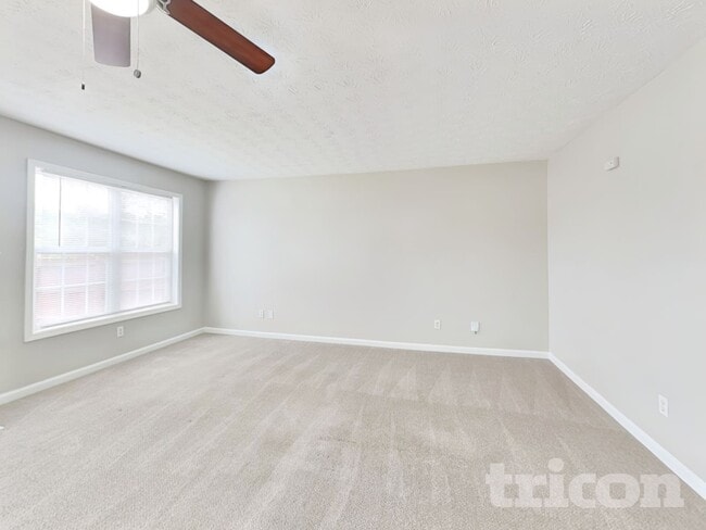 Photo - 62 Kirkhill Dr