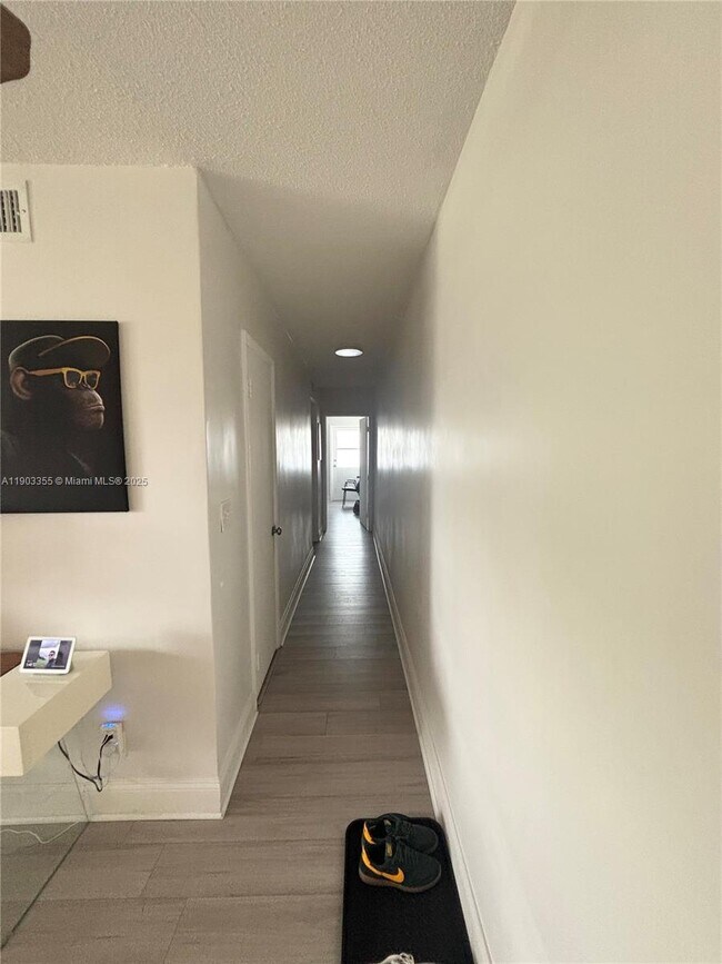 Photo - 1855 Plunkett St Unidad 306