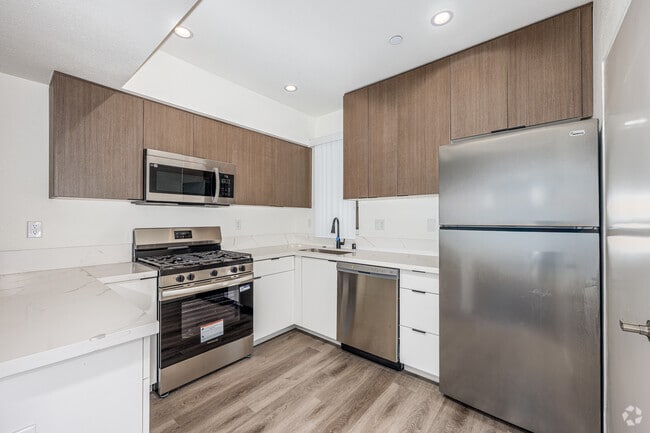Townhome - 2BR, 2BA - 1256SF - Kitchen