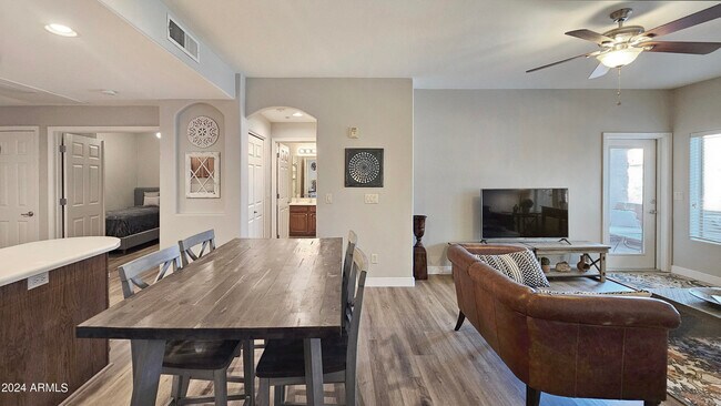 Photo - 14000 N 94th St Unidad 2198