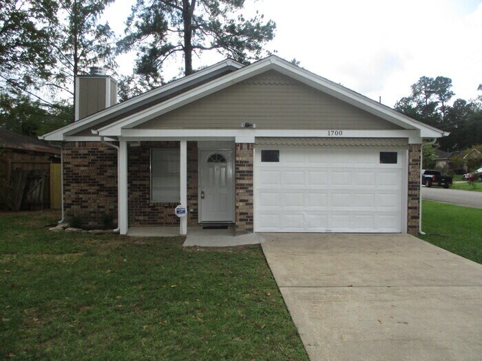 Photo - 1700 Tyler Ln Casa