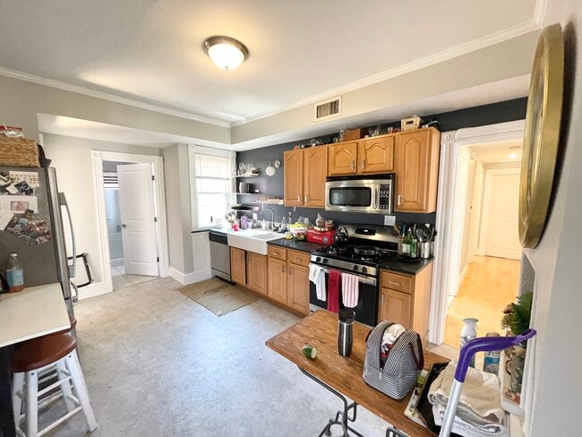 Building Photo - 24 Pond St Unit 3 Rental