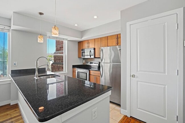 Photo - 420 16th St SE