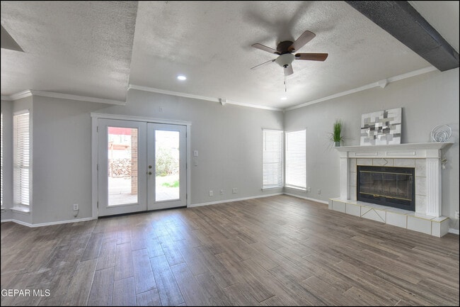Photo - 1909 Polly Harris Dr