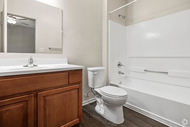3BR, 2BR - 1,083SF - 2nd Bathroom
