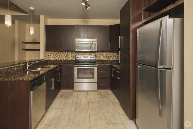 The Anderson Downtown View - Kitchen