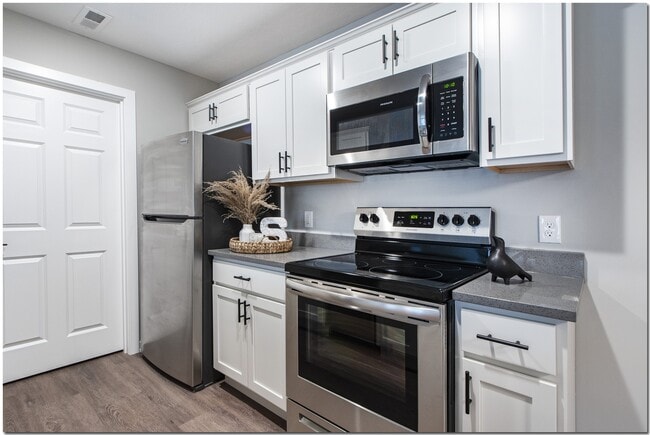 Photo - Spencer Court