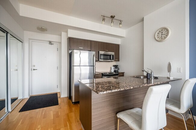 Photo - 891 Bay St. Unit ID1345938P