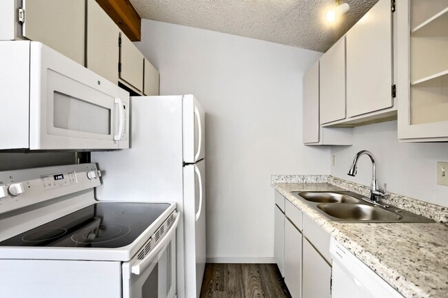 Building Photo - 4506 3rd Ave NW Unit 4506
