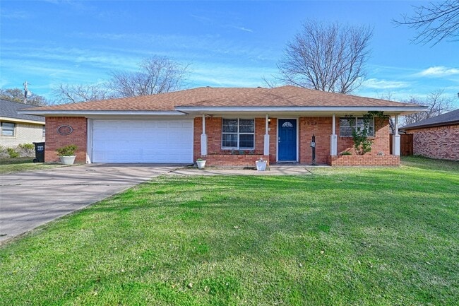 Photo - 2504 Burnett Dr