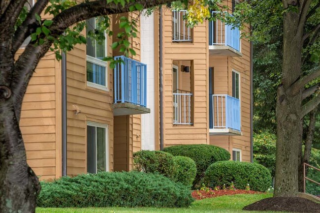 Dickey Hill Forest Apartments