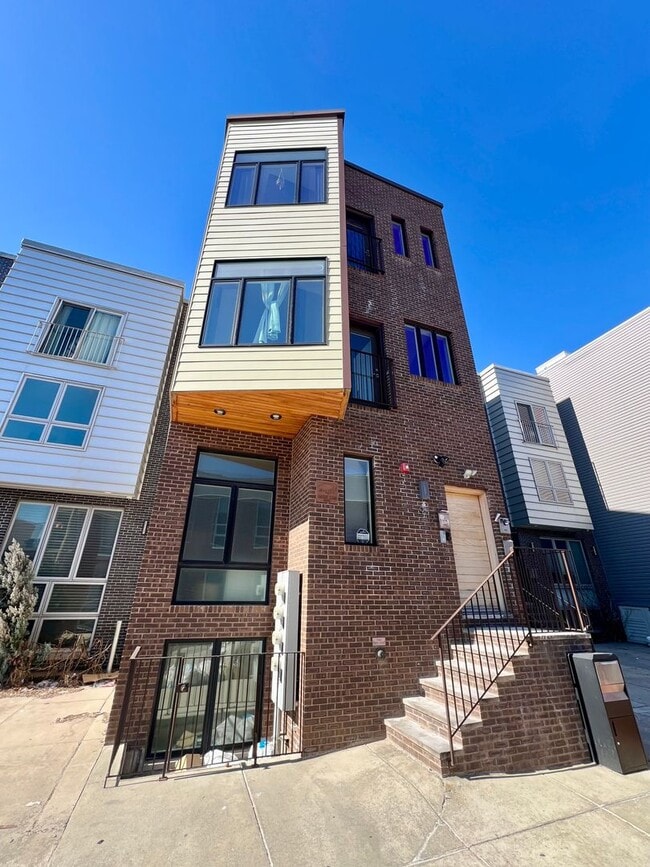 Photo - 932 N Marshall St Unit 2