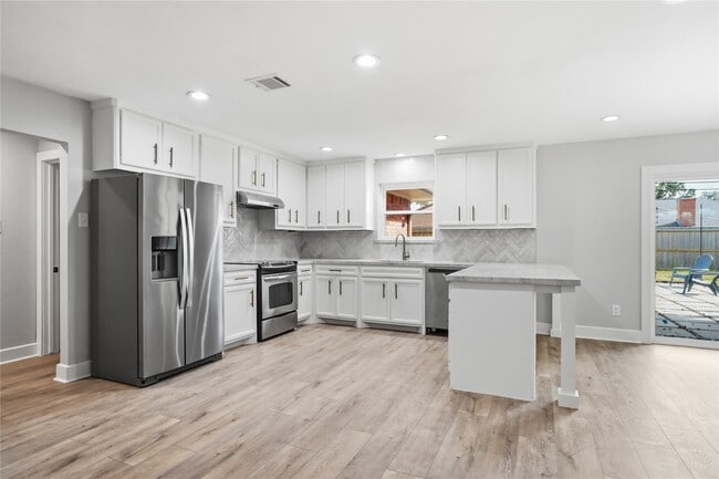 Photo - 10411 Londonderry Dr