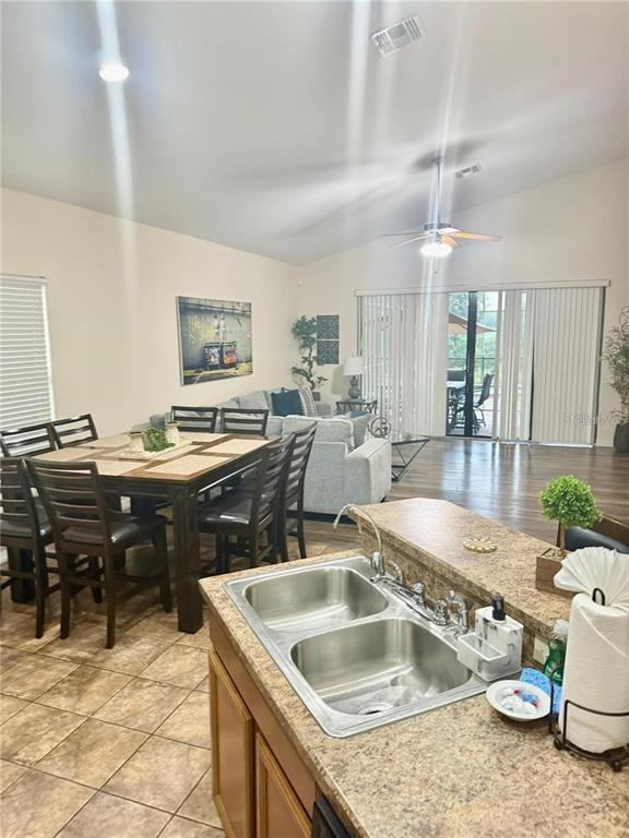 Photo - 348 Lake Davenport Cir