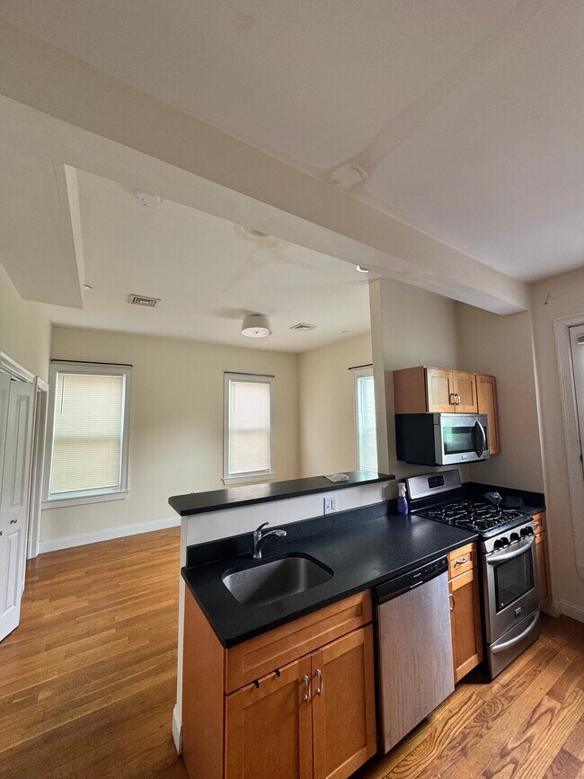 536 Cambridge St Unit 3