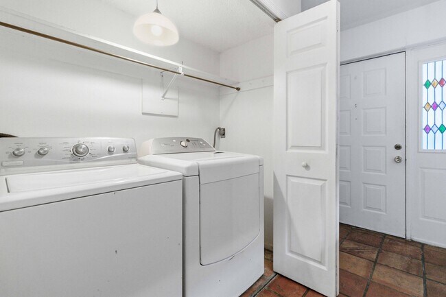 Photo - 2107 Hidden Grove Ln Unit 34a