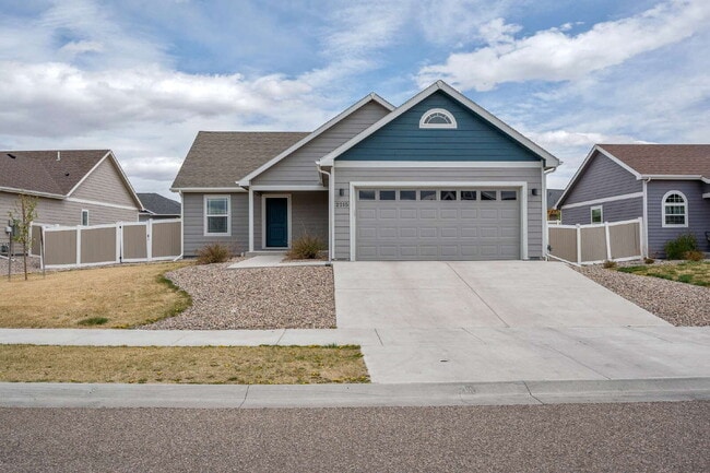 Building Photo - Like New Single Family Home!