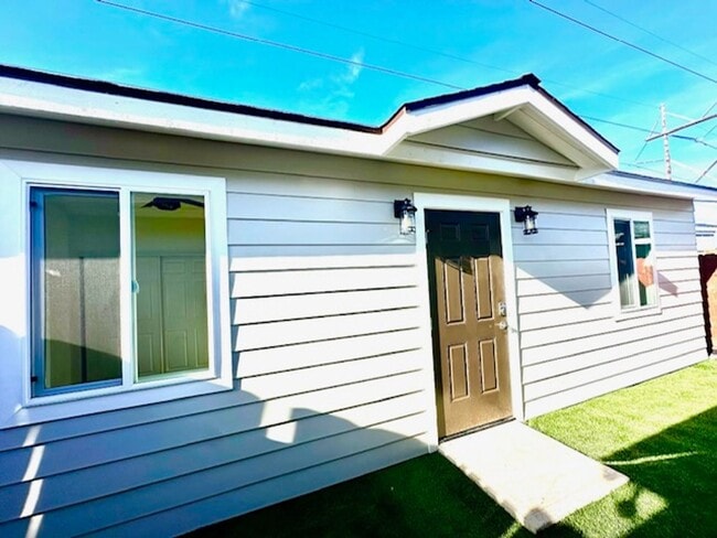 Building Photo - Brand New ADU in Oceanside