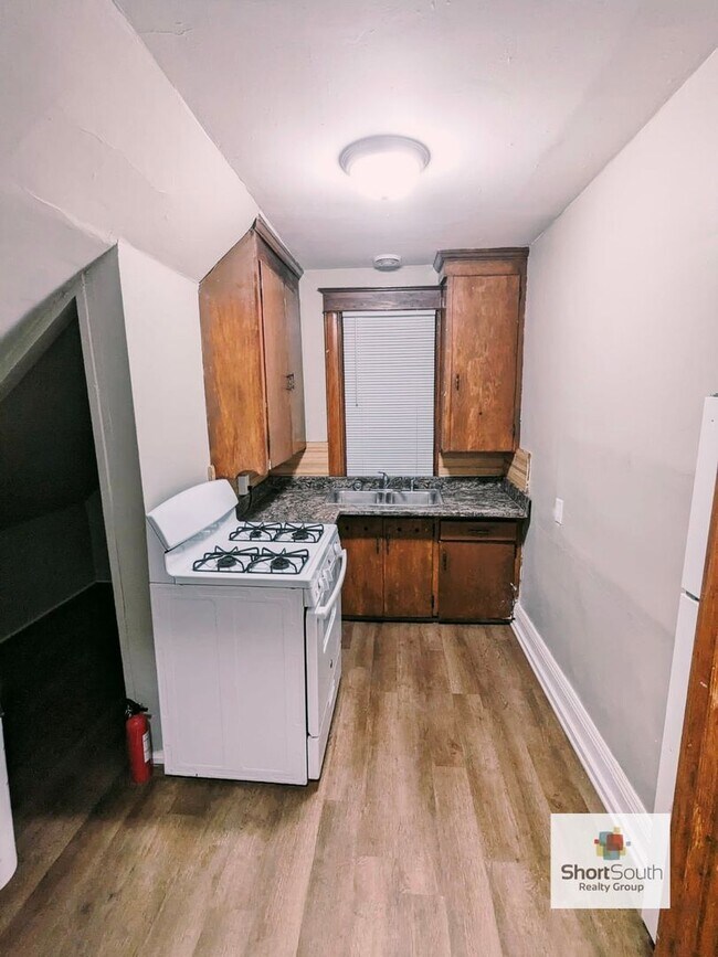 1403 Sherwood Ave Unit 2