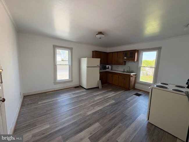 Building Photo - 50 E North St Unit 2