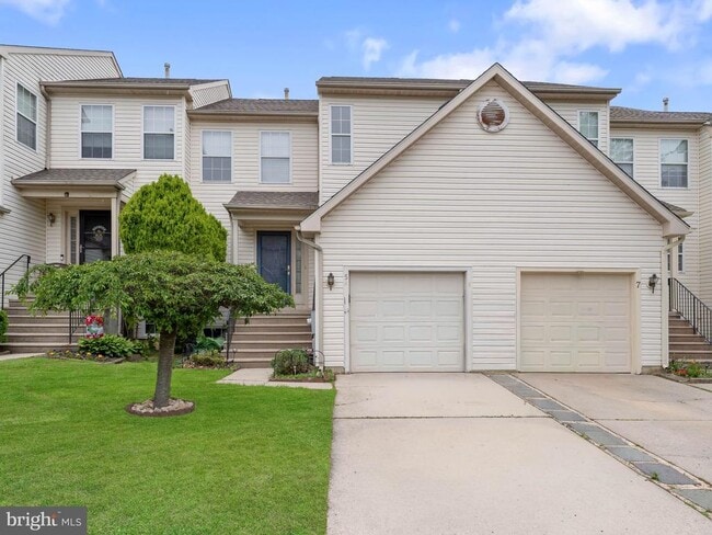 Building Photo - 5 Larkspur Ct