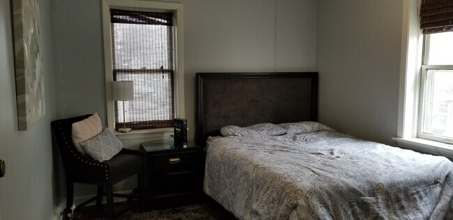 Photo - 2120 E Locust St Unidad 2