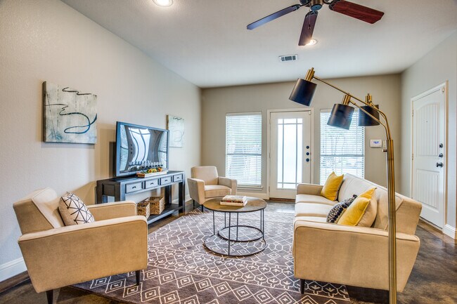 Photo - 3125 Waits Ave