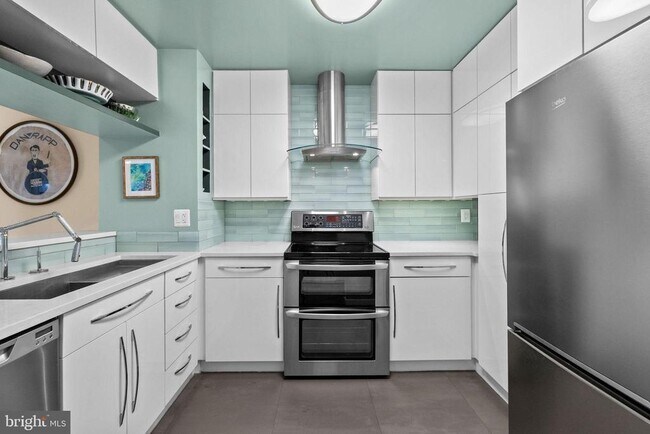 Photo - 1401 17th St NW Unit 705