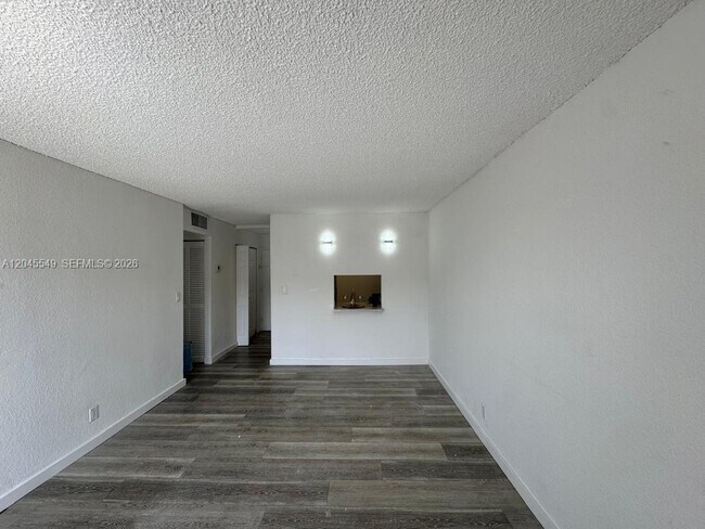 4550 NW 9th St Unit 709E