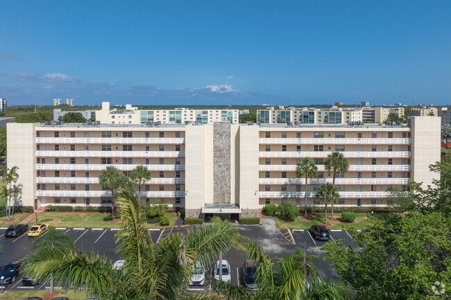 Alternate - Meadowbrook Lakes View Condominiums
