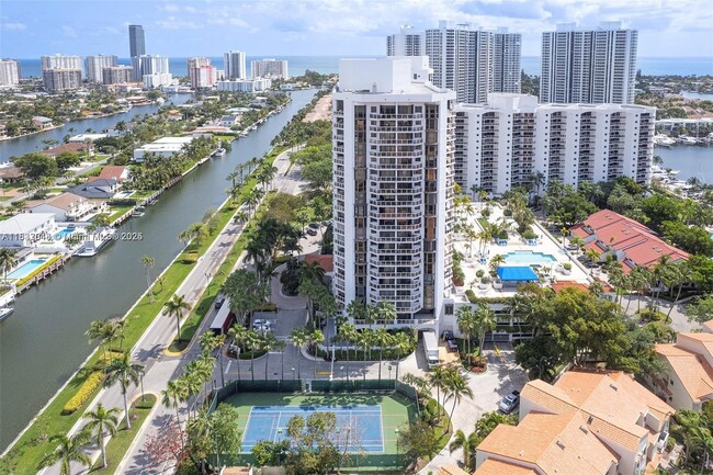 Photo - 3598 Yacht Club Dr Unit 1002