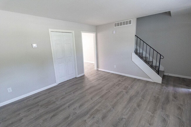 Photo - 6108 E St Charles Rd