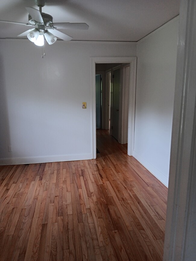 Photo - 1910 Elrod Rd