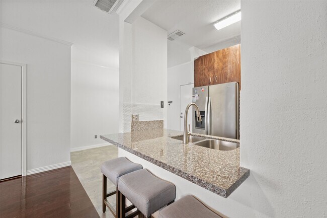 Photo - 9850 Pagewood Ln