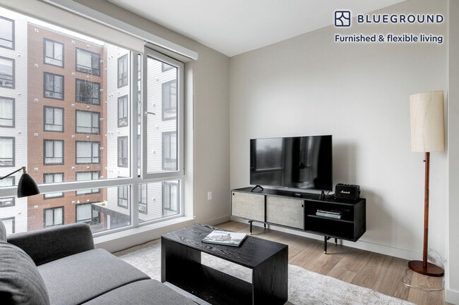 Photo - 1550 Soldiers Field Rd Unidad FL3-ID997