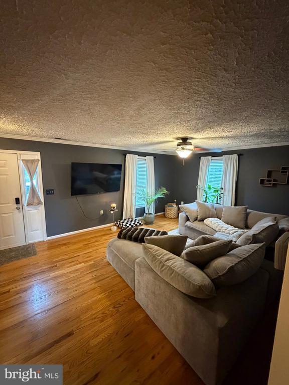 Photo - 281 Tall Oak Dr