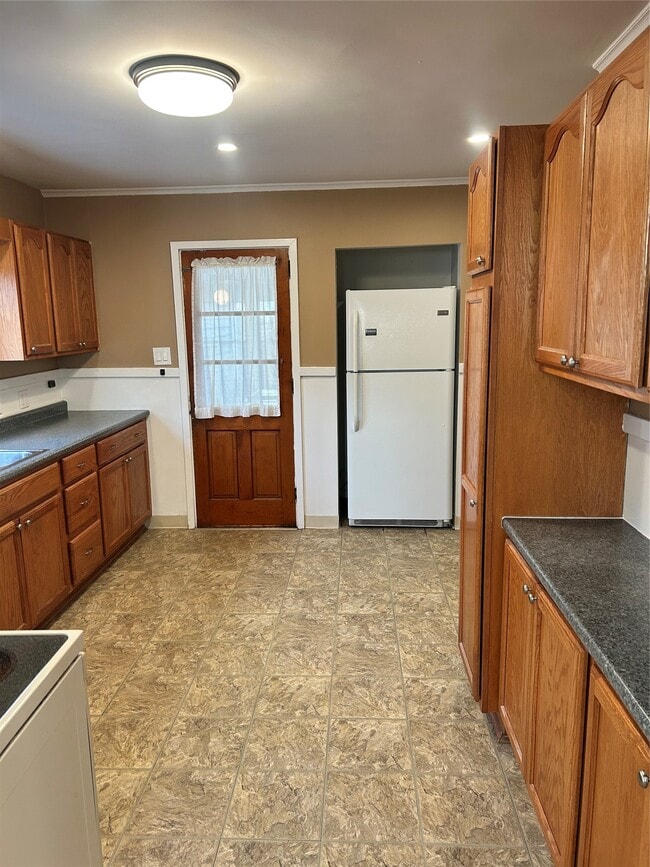 Photo - 74 Matthews St