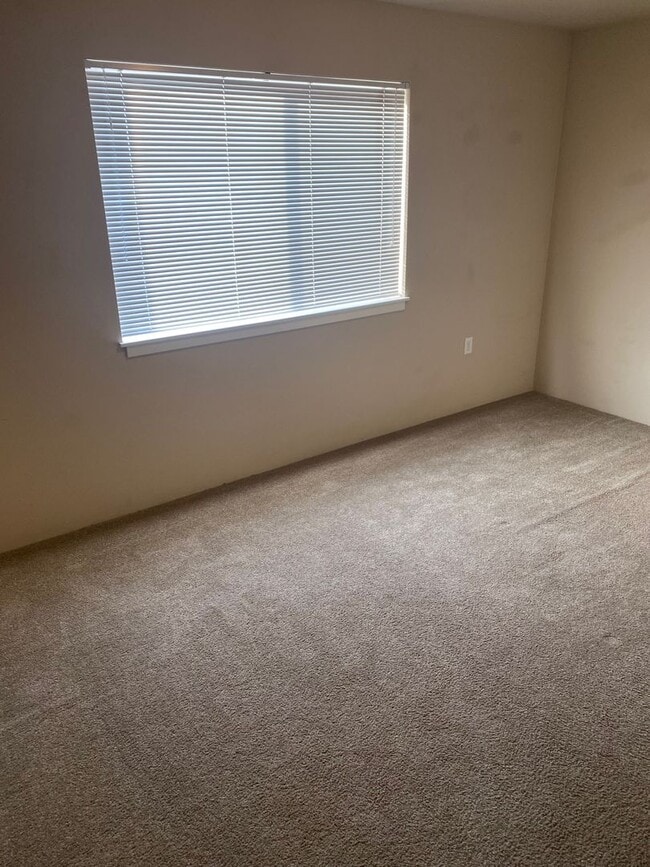2806/2808 N Carnahan St.