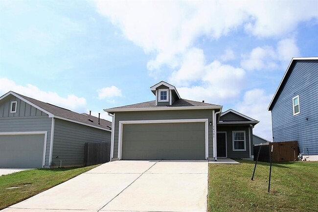 Building Photo - 14301 Sandrock Bnd