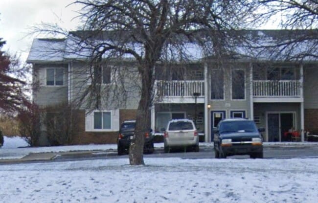 Photo - 405 Mayville Rd