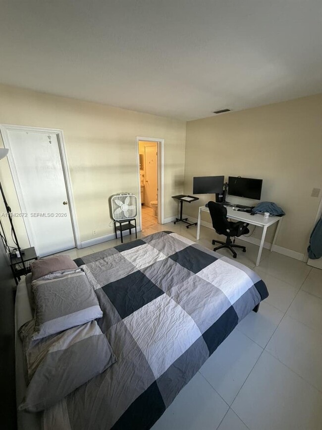 Photo - 2424 SE 17th St Unit 210B