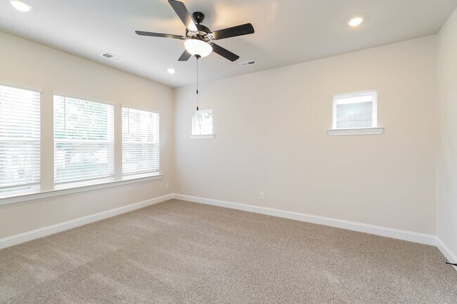 Photo - Beautiful 3BR 2.5BA Townhome w/ Full Appliance Kitchen • Garage Parking in Westerly Hills