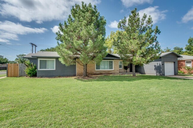 Photo - PRE-LEASING for AUGUST Move in - Recently Remodeled 4/2/1 near Texas Tech